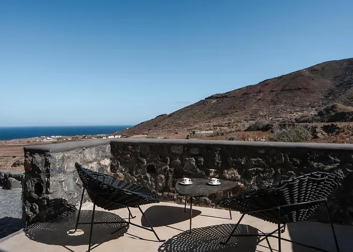 Danae Suites Santorini