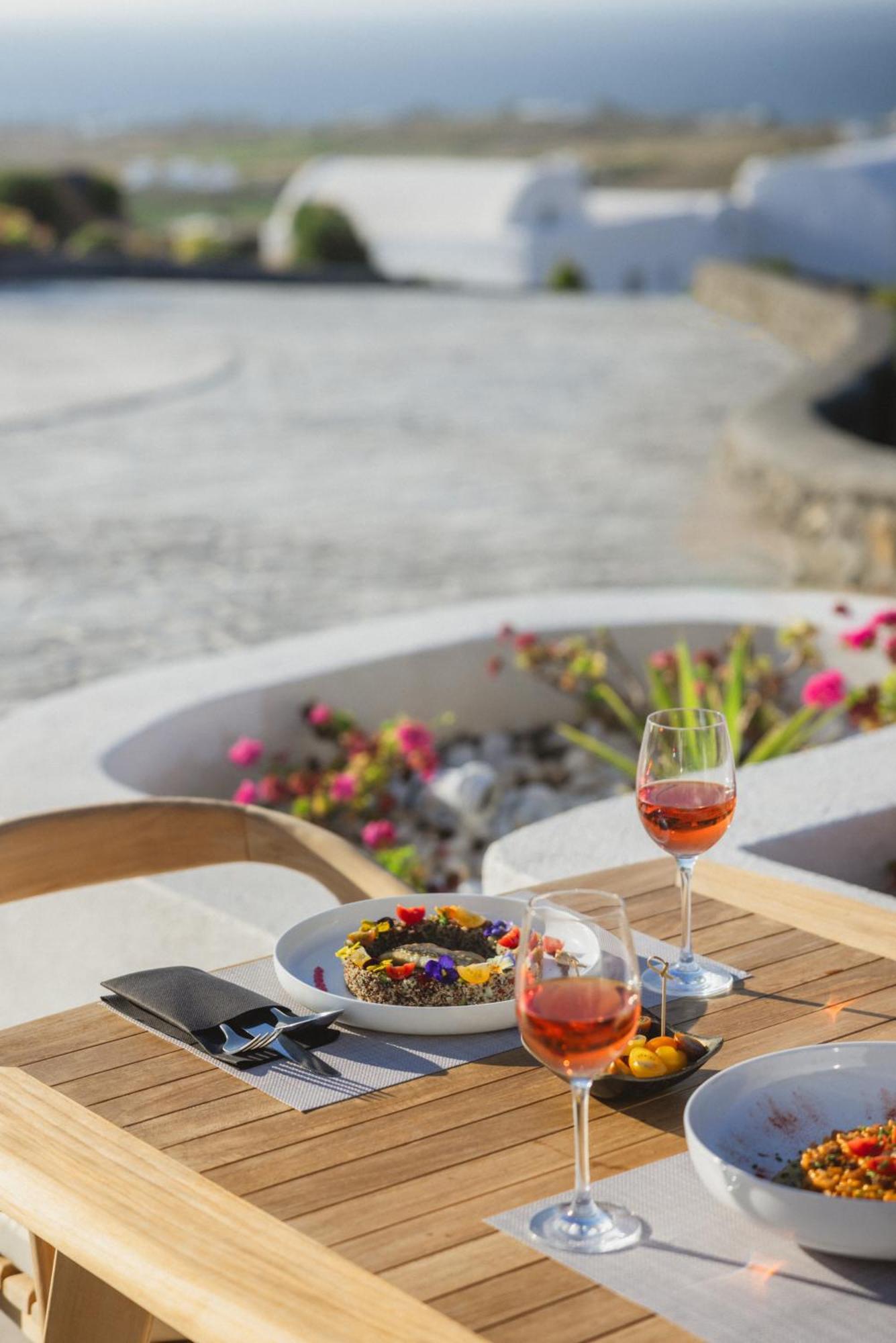 Danae Santorini 4* Oia